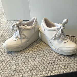Sneaker wedges size 8